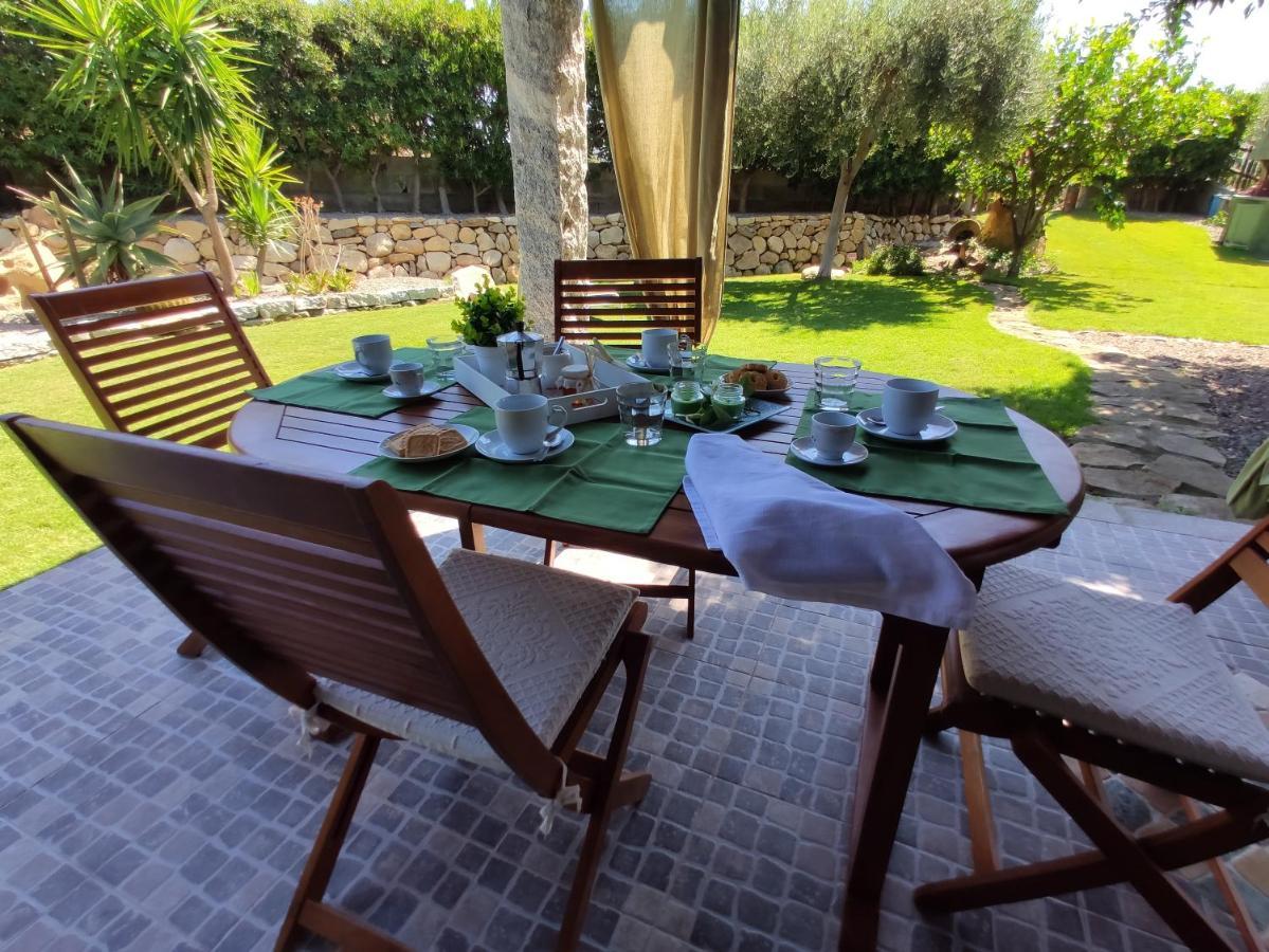 Villa Cruccuris Villasimius Buitenkant foto