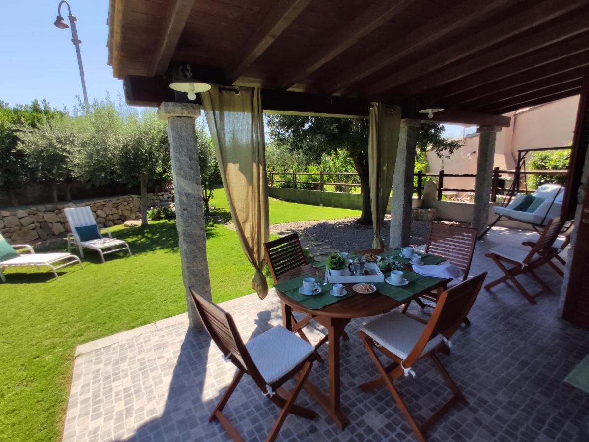 Villa Cruccuris Villasimius Buitenkant foto